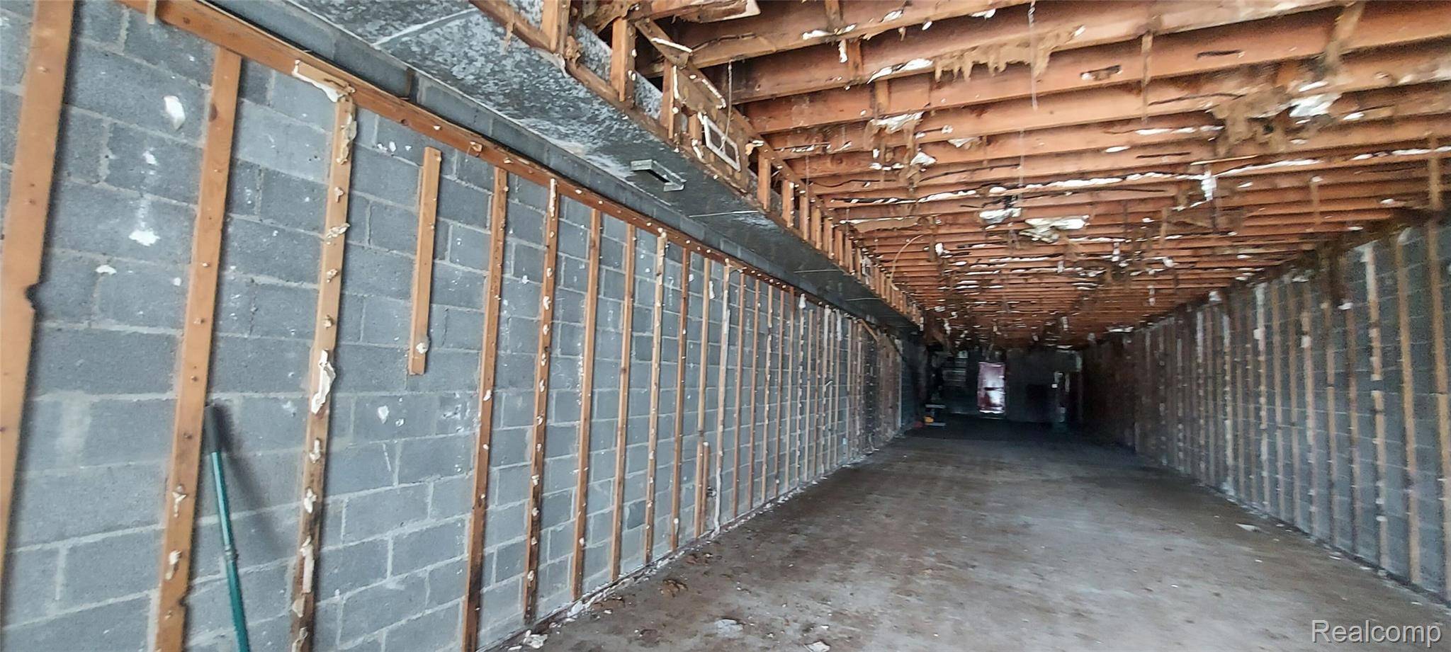 15133 Gratiot AVE, Detroit, MI 48205