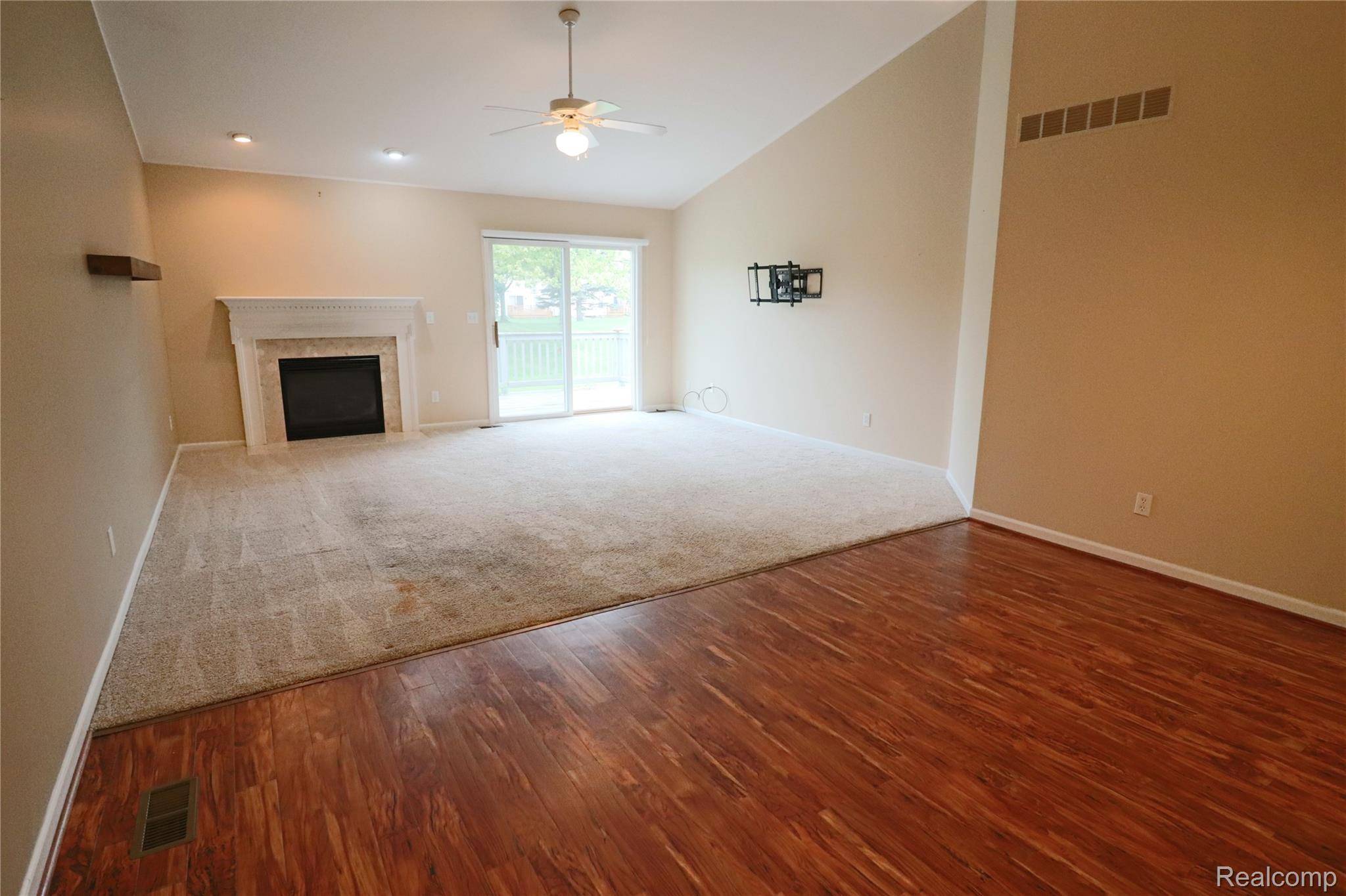 22811 Woodcreek DR, Taylor, MI 48180