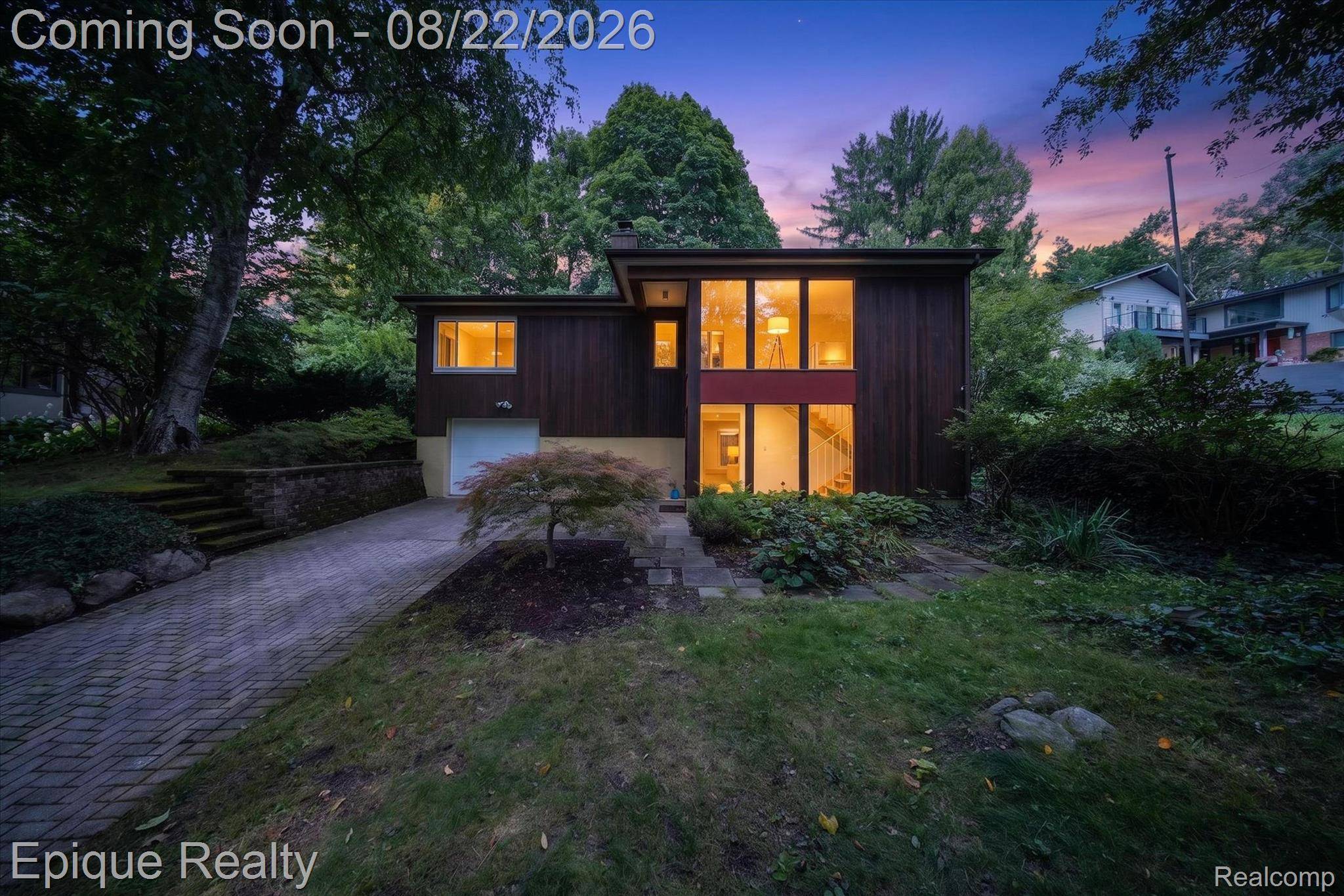 2200 Navarre CIR, Ann Arbor, MI 48104