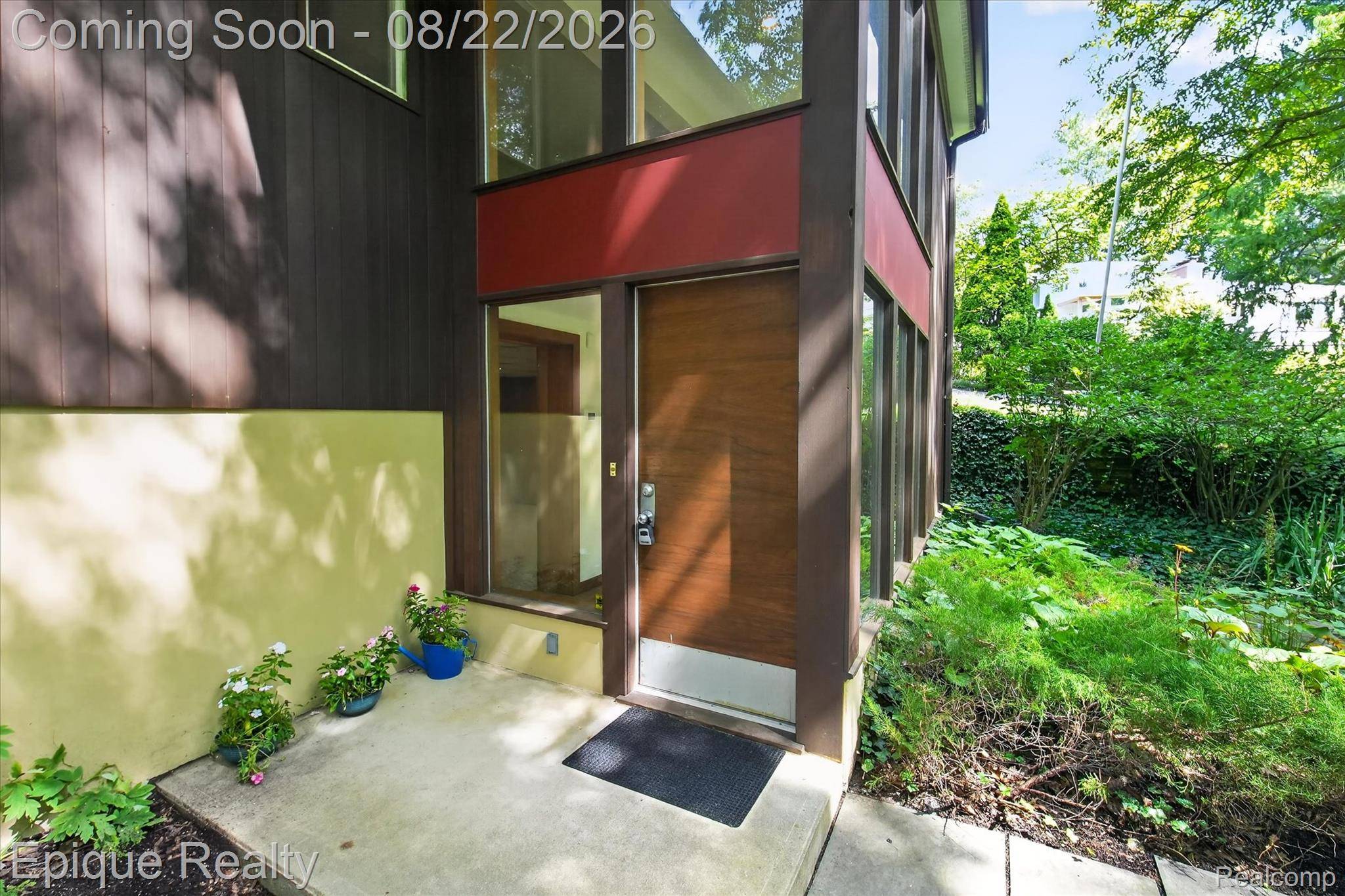 2200 Navarre CIR, Ann Arbor, MI 48104