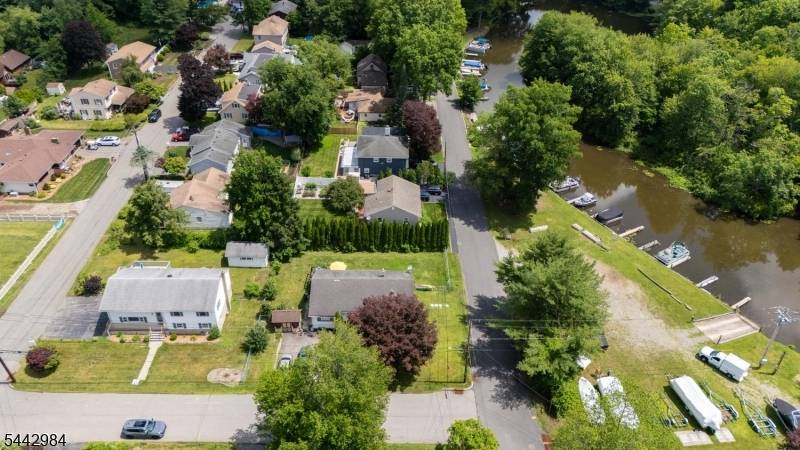 67 Greenbrook Dr, West Milford Twp., NJ 07480