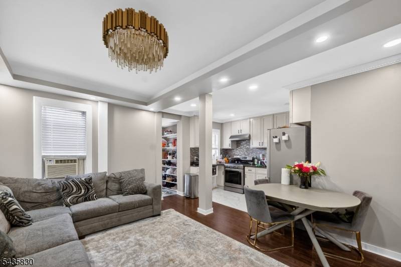 12 Bender Pl, Cliffside Park Boro, NJ 07010