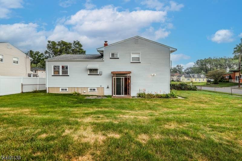 5 Thelma Ct, Woodbridge Twp., NJ 07067