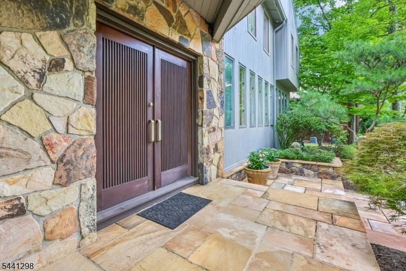 28 Tammy Hill Trl, Randolph Twp., NJ 07869
