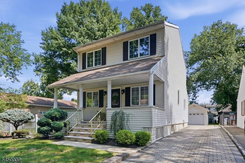 442 Riverview Dr, Totowa Boro, NJ 07512