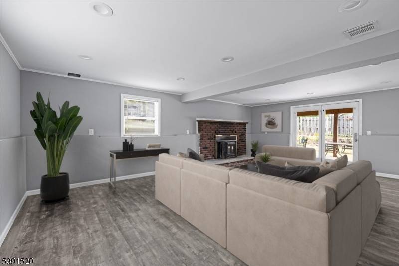 145 Schwarz Blvd, Jefferson Twp., NJ 07849