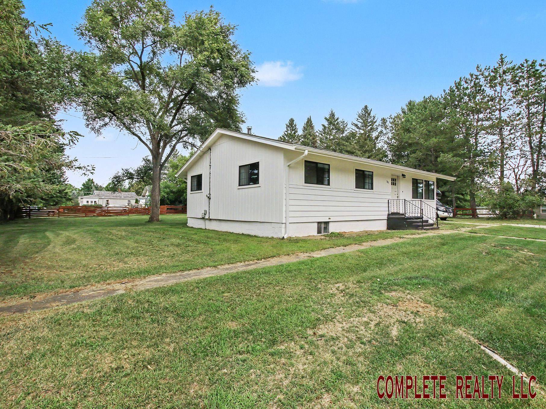 326 S Livingston ST, West Branch, MI 48661