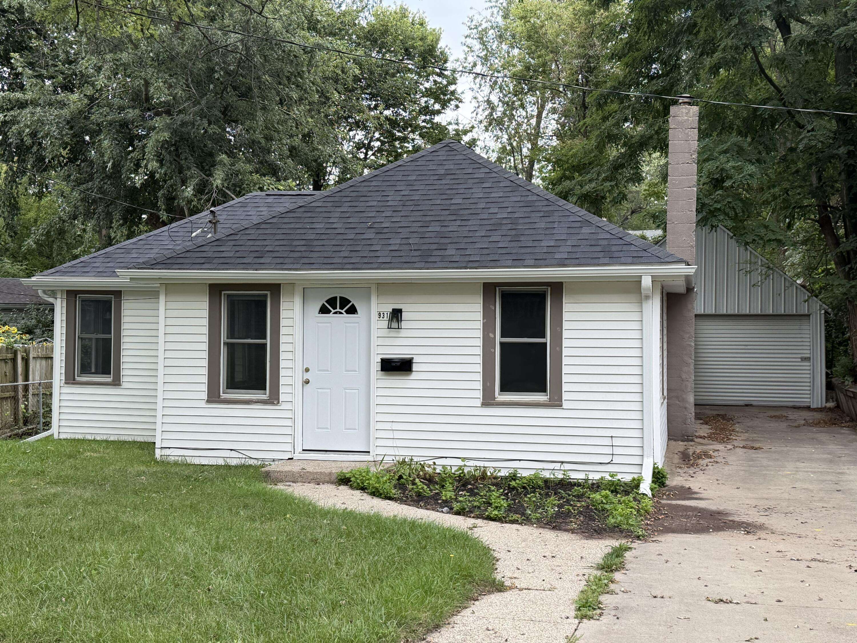 931 Pomeroy ST, Kalamazoo City, MI 49001