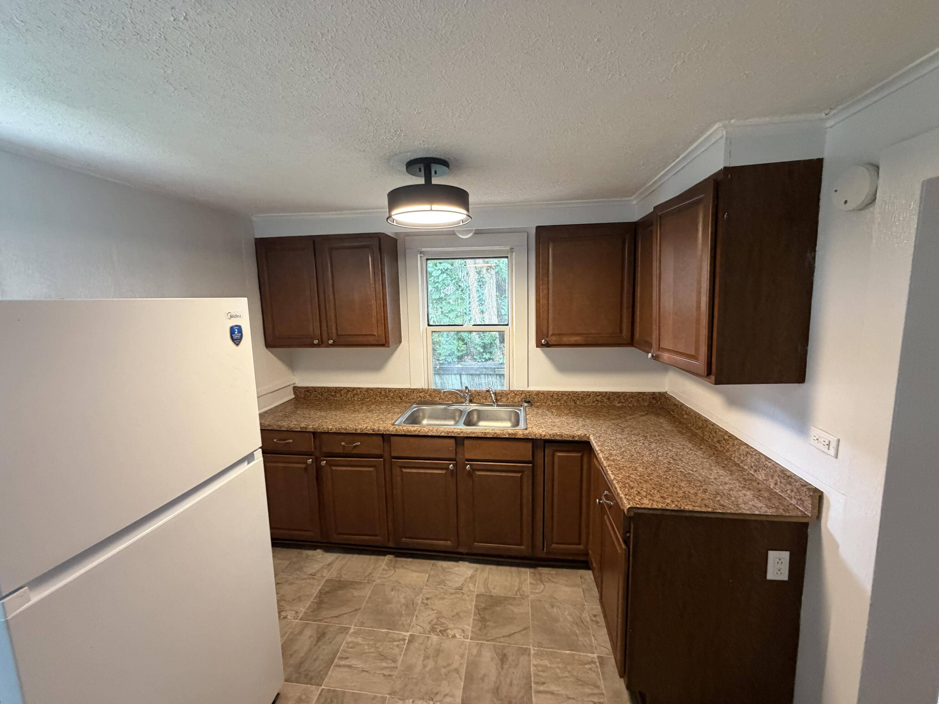 931 Pomeroy ST, Kalamazoo City, MI 49001