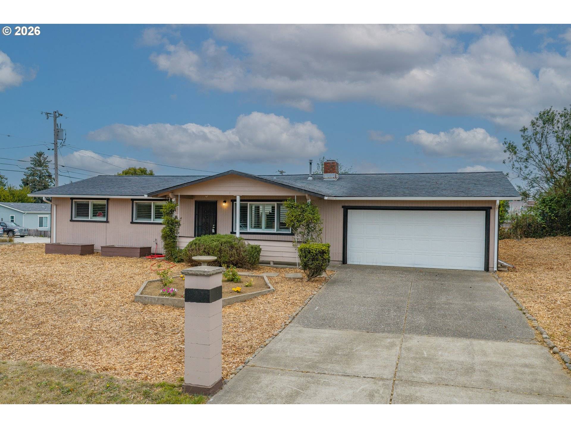 530 MONTGOMERY AVE, Coos Bay, OR 97420