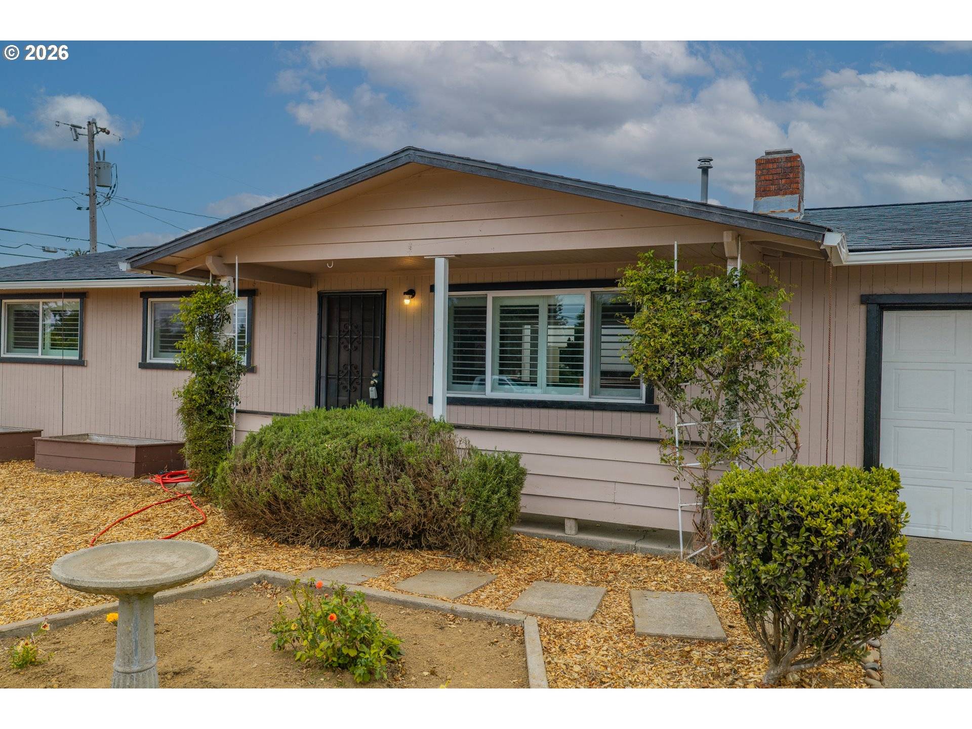 530 MONTGOMERY AVE, Coos Bay, OR 97420