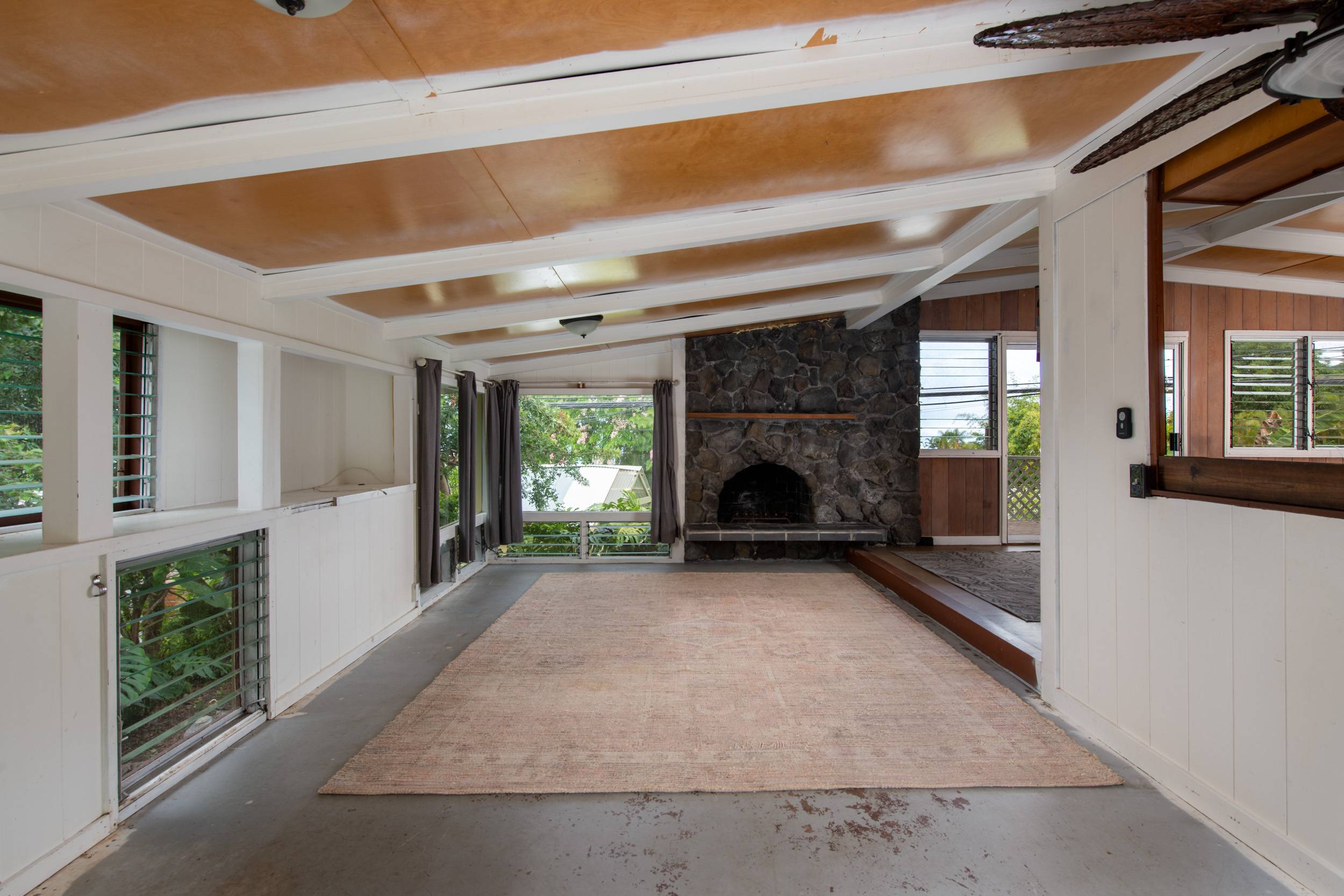 74-5057 PALANI RD, Kailua Kona, HI 96740