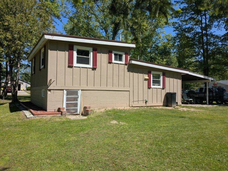 8221 Avalon DR, Plainfield Twp, MI 48739