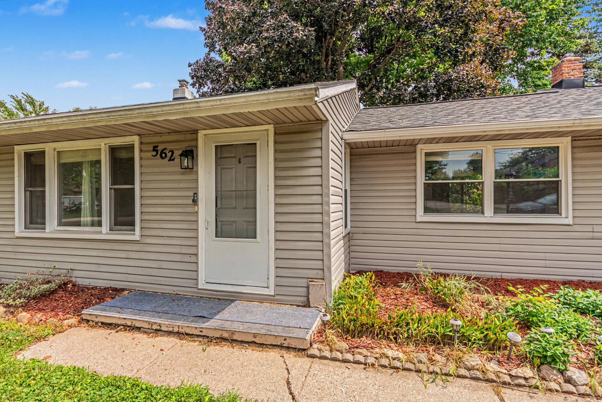 562 Brookside RD, Ypsilanti Twp, MI 48197