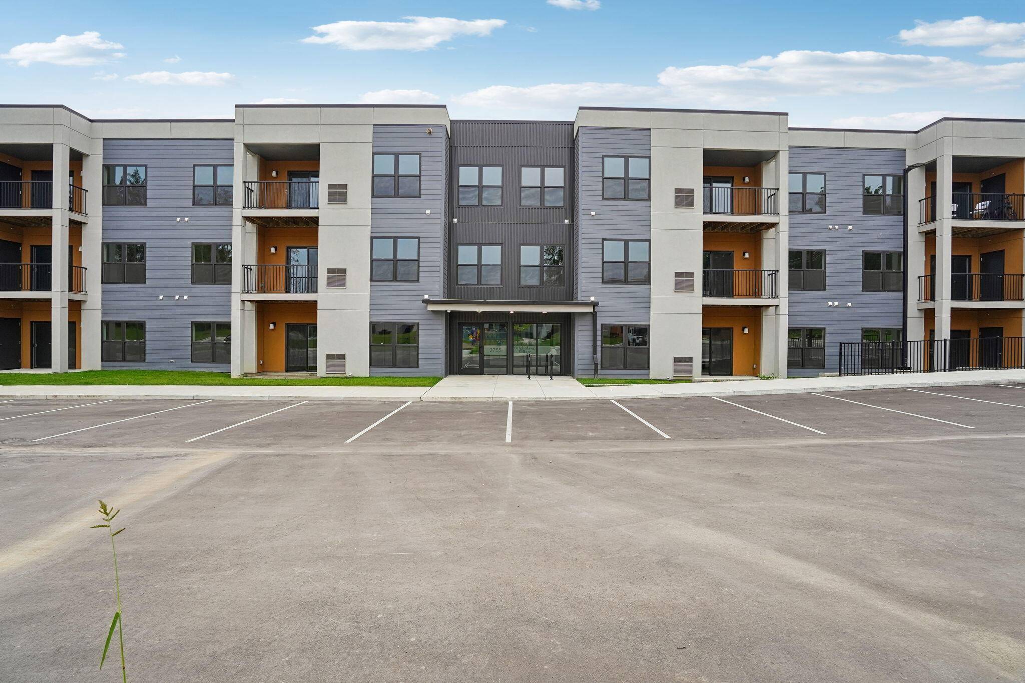 2645 Burton RD #2-2, Ann Arbor, MI 48104