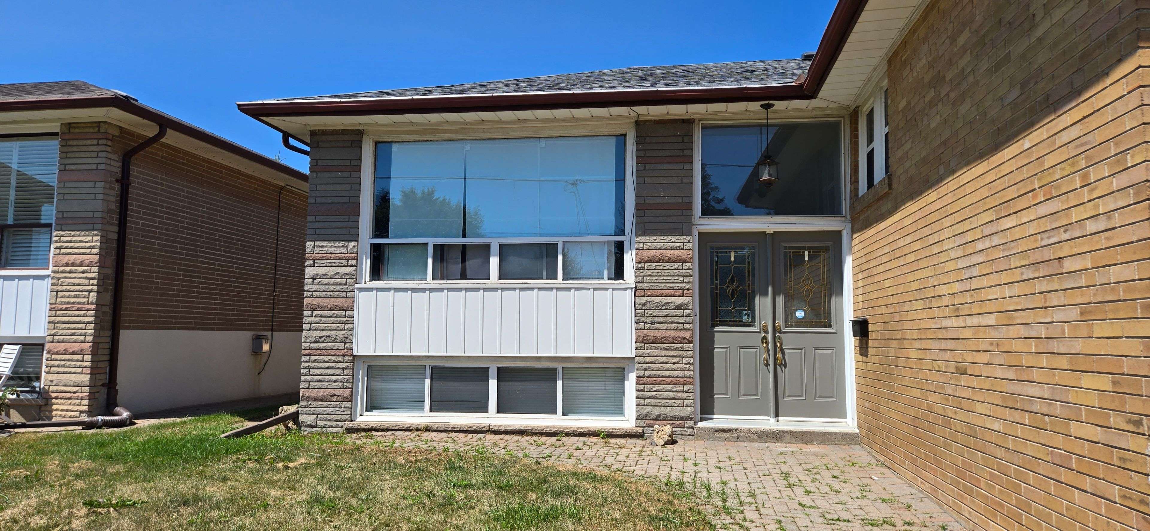 166 Kennard AVE, Toronto C06, ON M3H 4M7