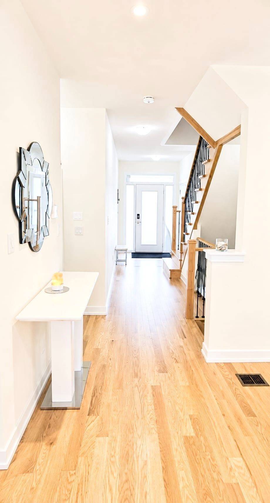 70 Mountainside CRES, Whitby, ON L1R 0P5