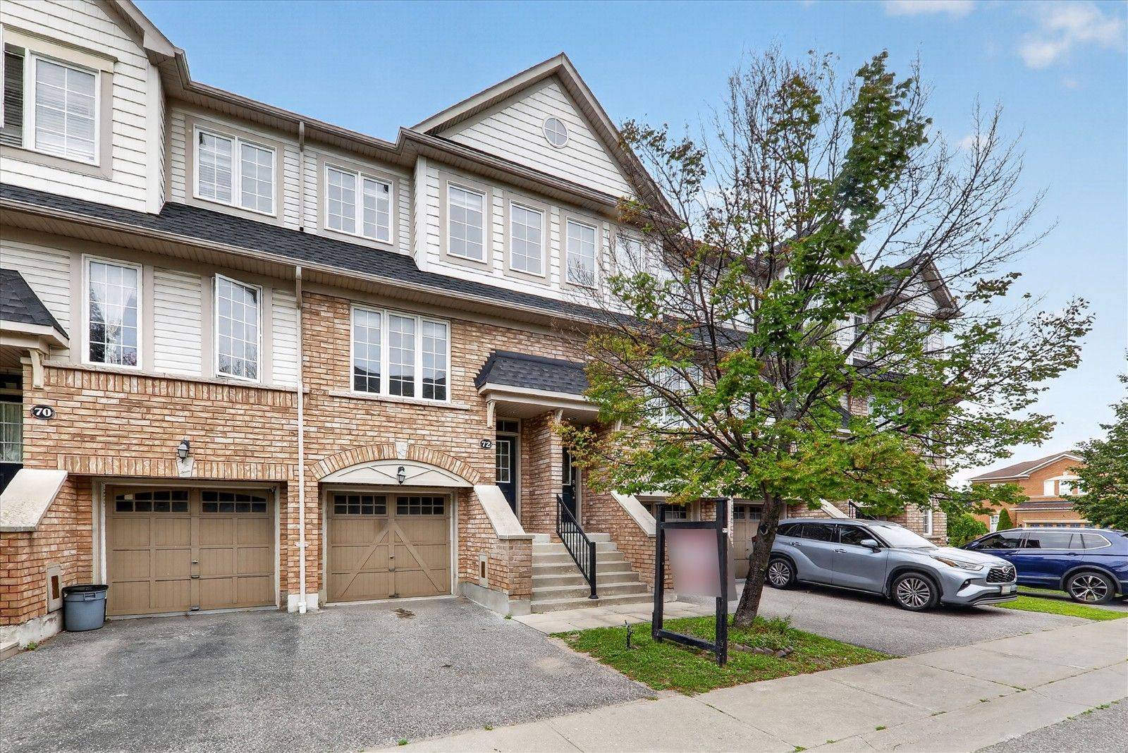 72 Oakins LN, Ajax, ON L1T 0H1