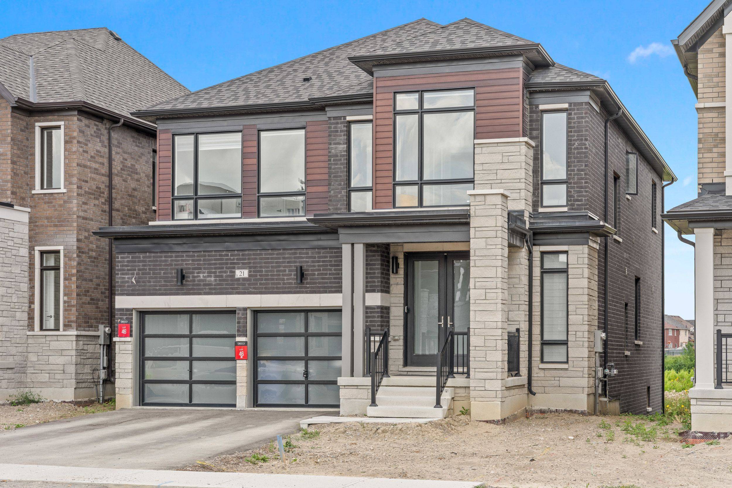 21 Aveena RD, Brampton, ON L6P 0Z5