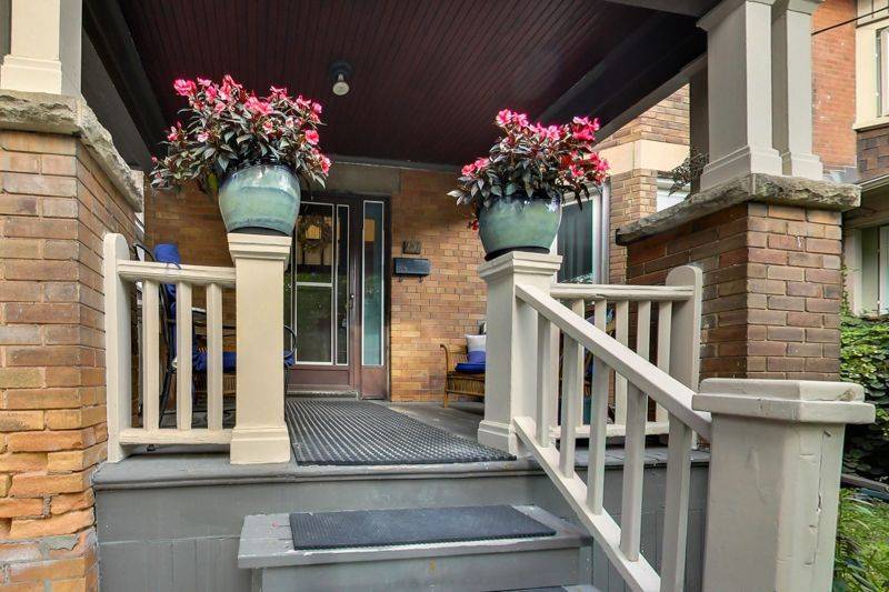 131 Lauder AVE, Toronto C02, ON M6H 3E4