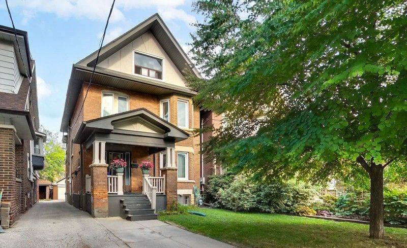 131 Lauder AVE, Toronto C02, ON M6H 3E4