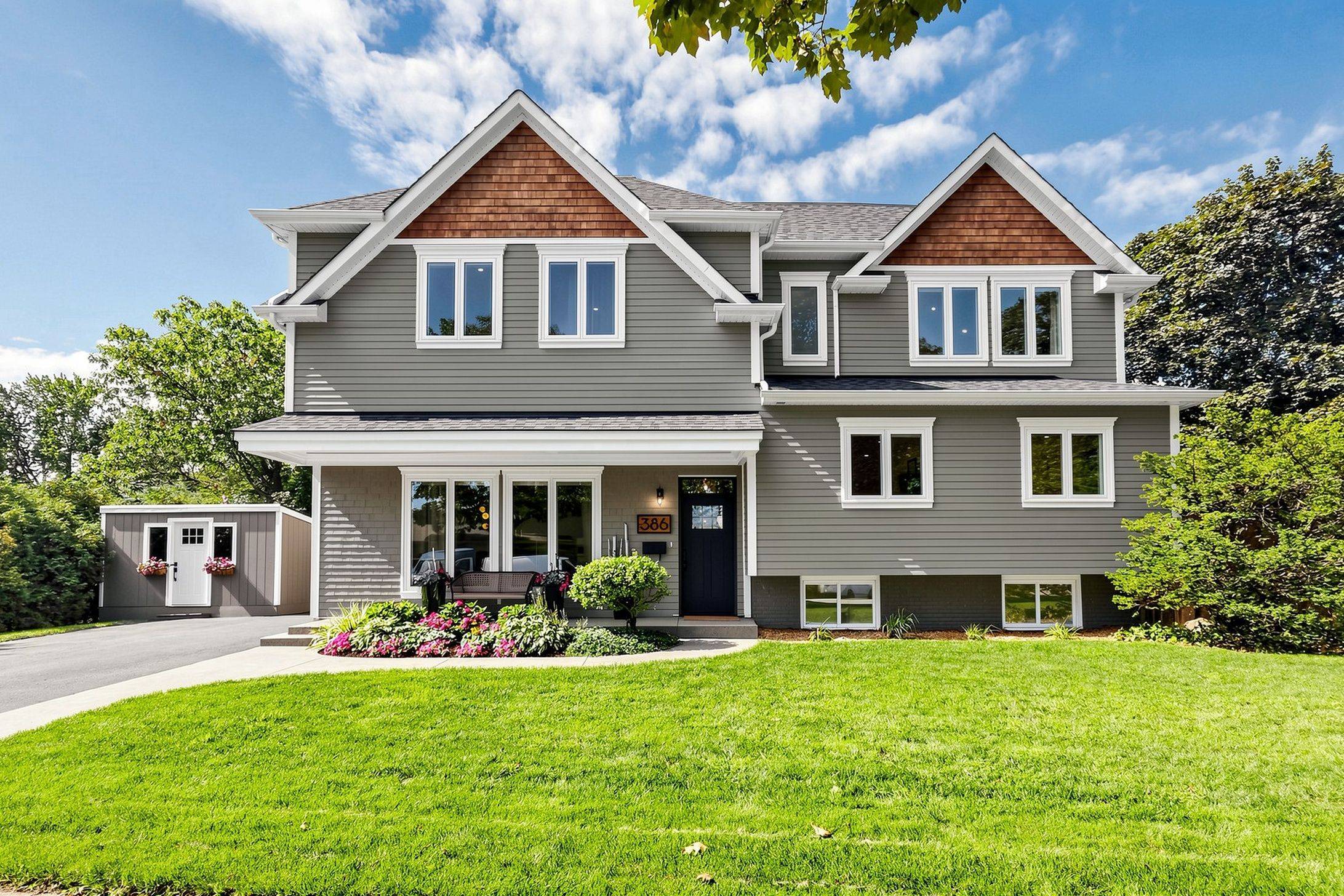 386 Cosburn CRES, Burlington, ON L7L 2W6