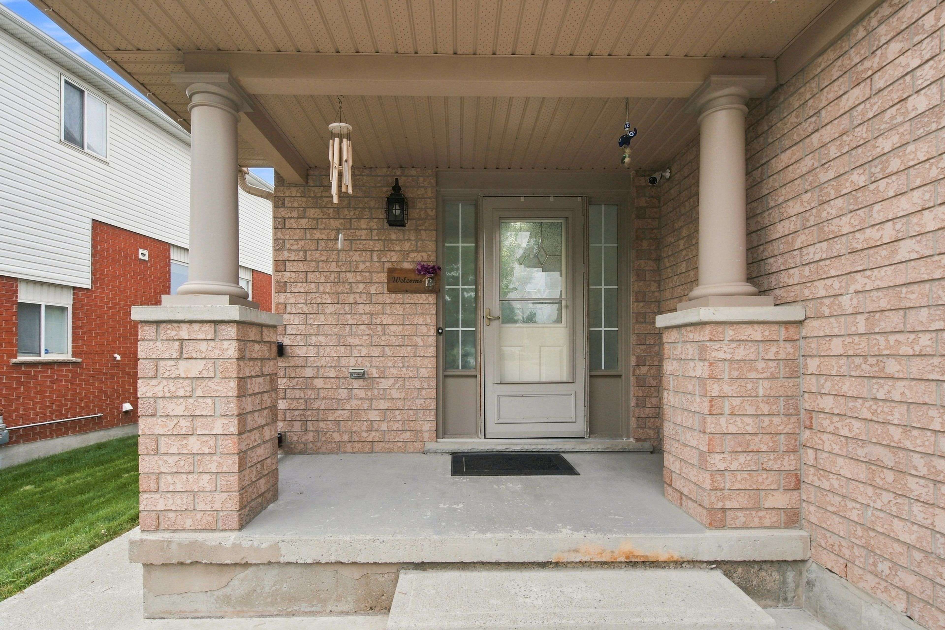 386 Grange RD, Guelph, ON N1E 7H6