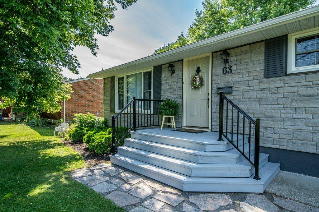 63 River RD, Greater Napanee, ON K7R 3H3