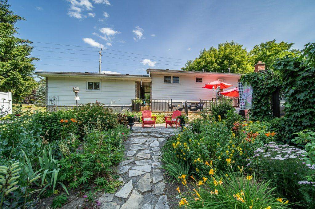 63 River RD, Greater Napanee, ON K7R 3H3
