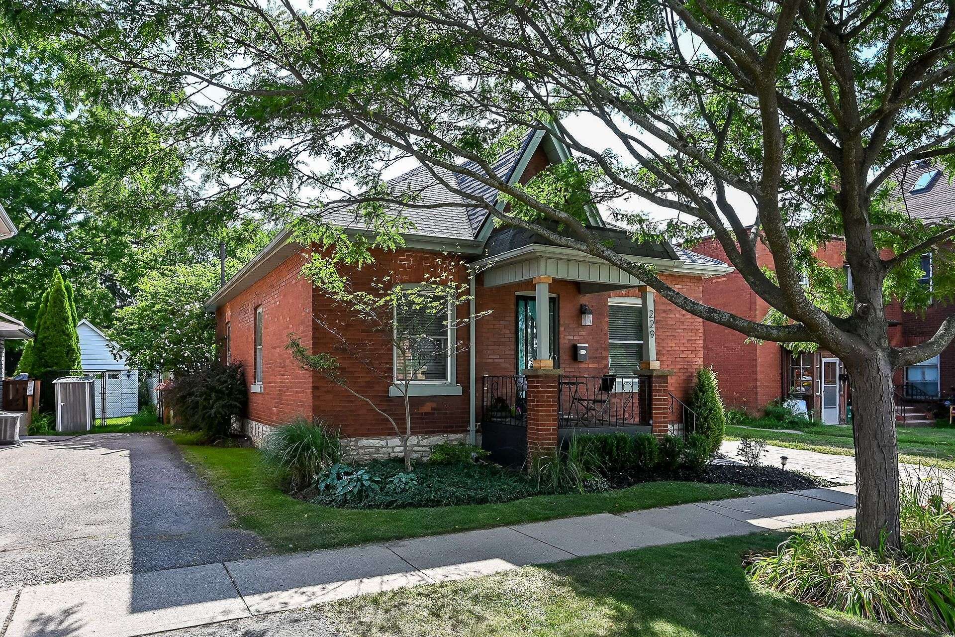 229 Brock ST, Brantford, ON N3S 5X1