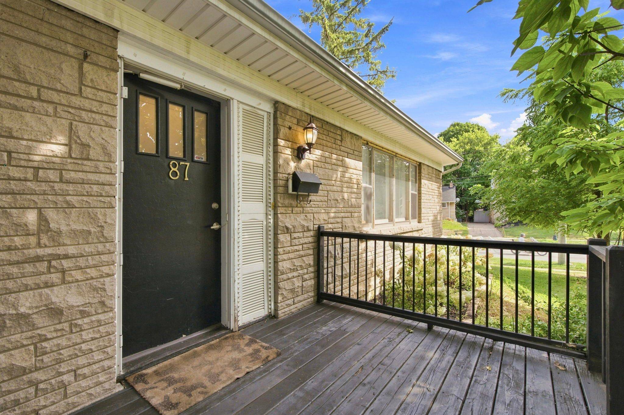 87 Radford ST, Hamilton, ON L8S 3E5