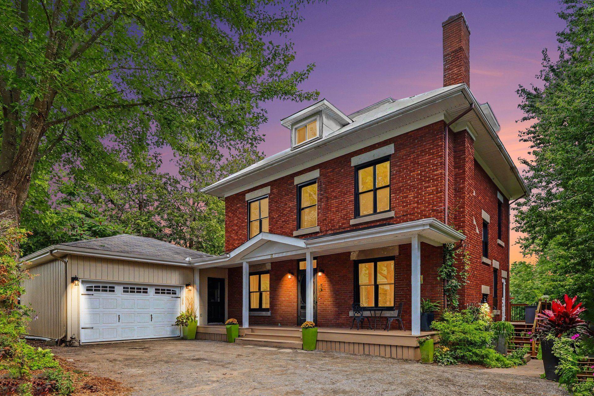 77 Mill ST, Russell, ON K4R 1E1