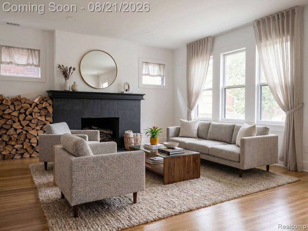 7729 Hartwell ST, Dearborn, MI 48126