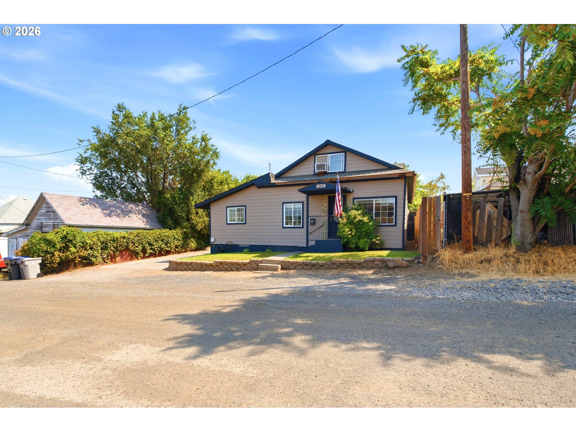 1008 J ST, The Dalles, OR 97058