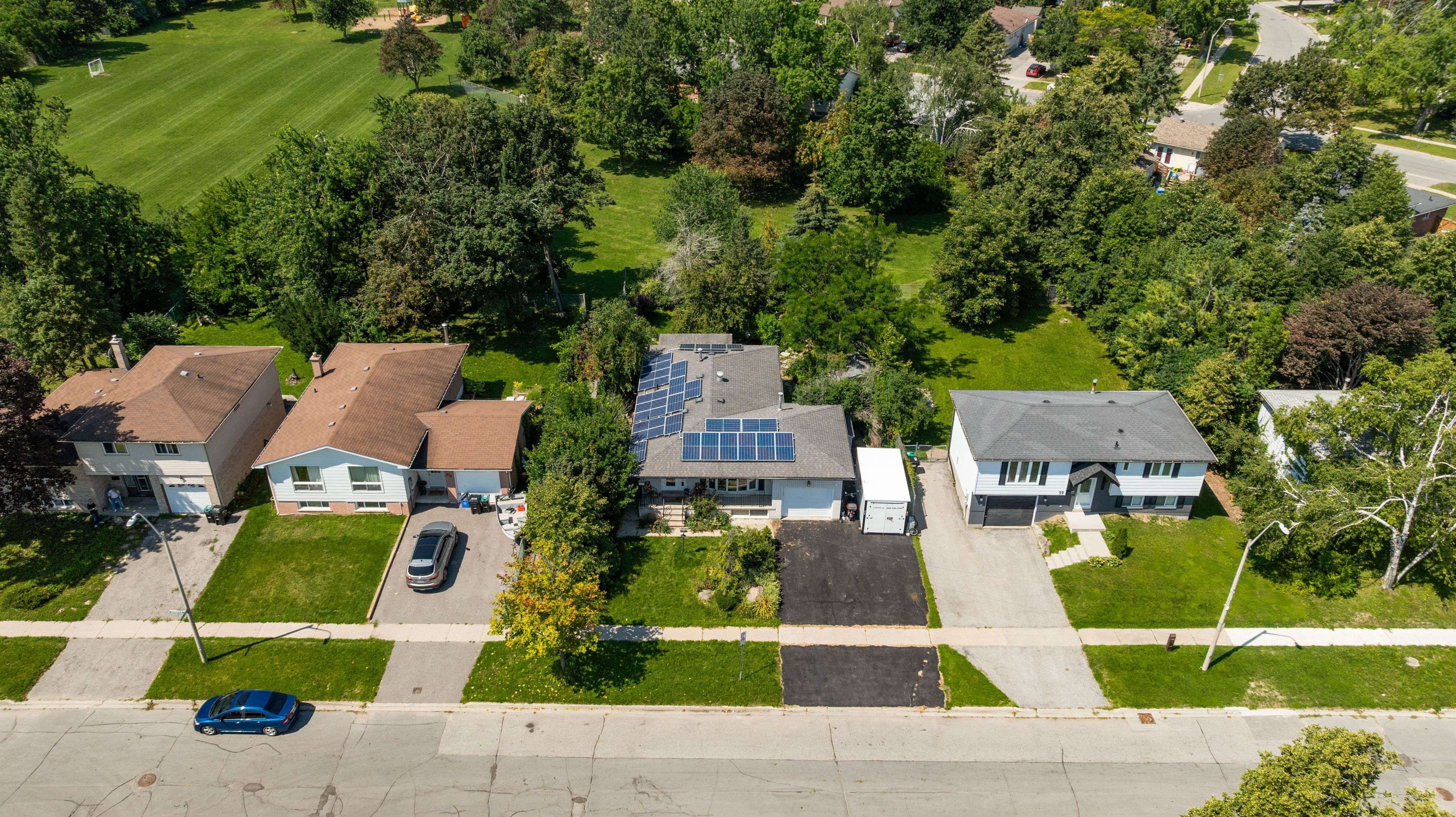 61 Bernick DR, Barrie, ON L4M 5C1