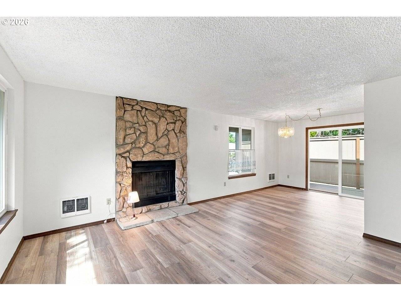11872 SE MORRISON ST, Portland, OR 97216