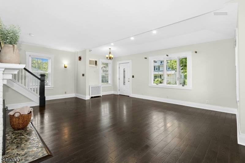 48 Mansion Ter, Cranford Twp., NJ 07016