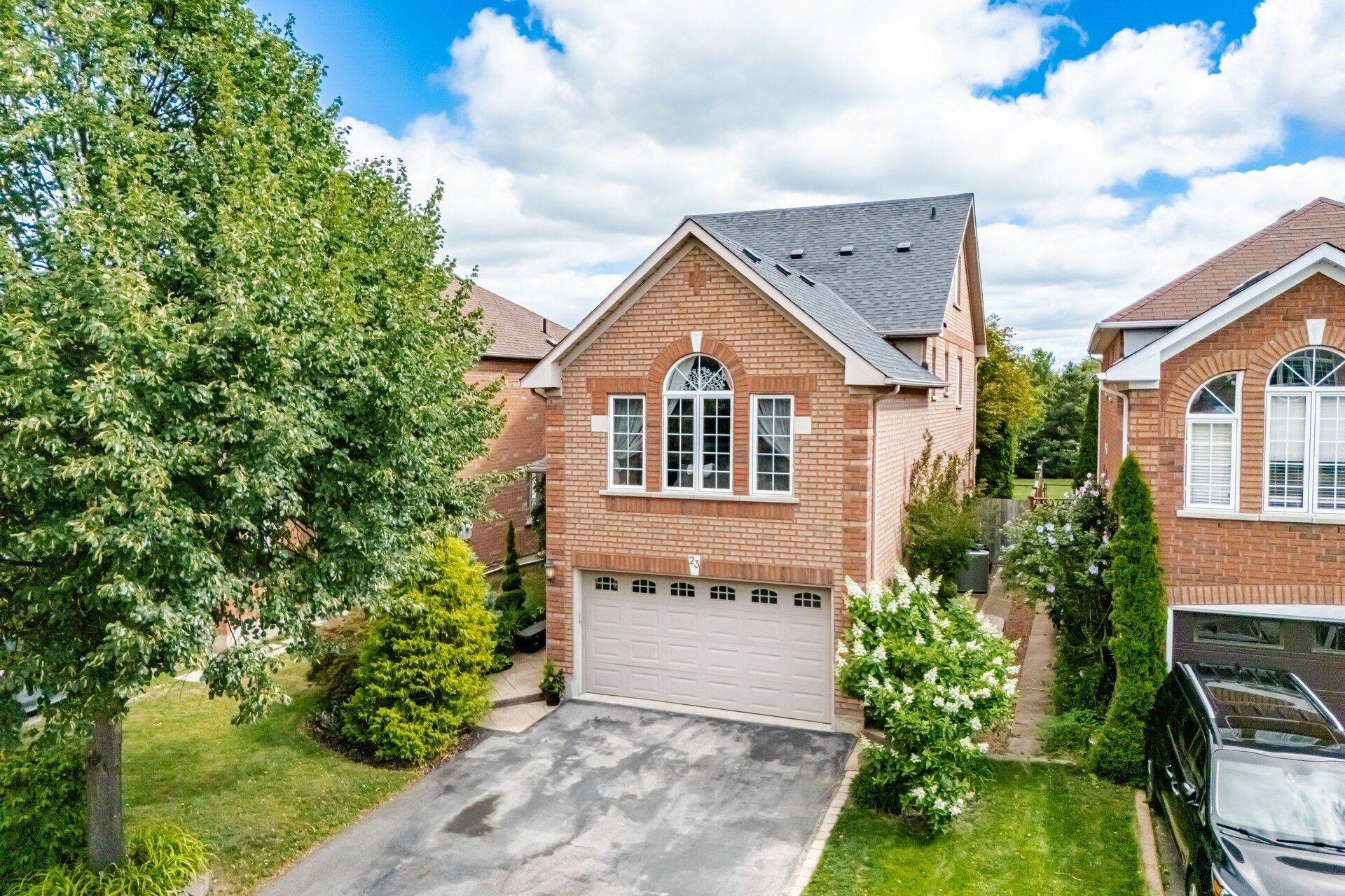 23 Swansea Meadows DR, Brampton, ON L7A 2C5