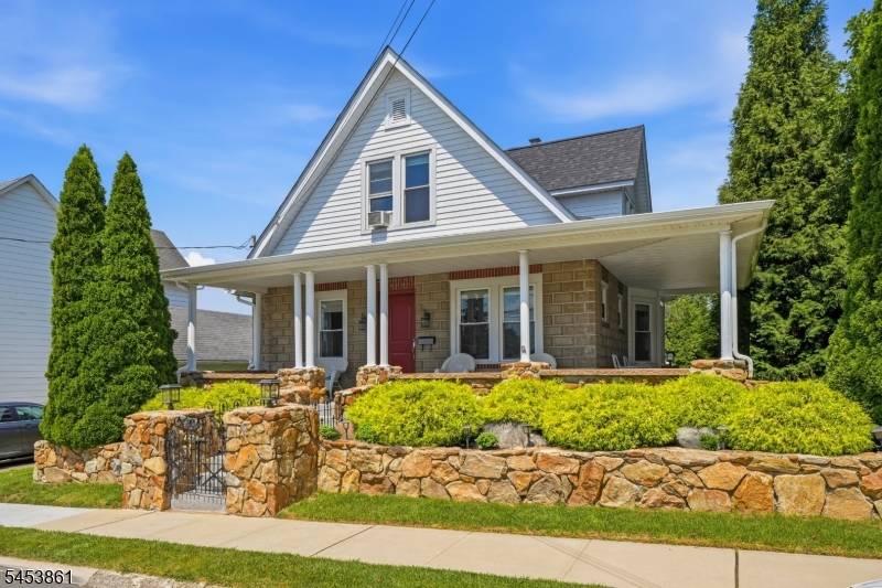 565 Grace Ave, Phillipsburg Town, NJ 08865
