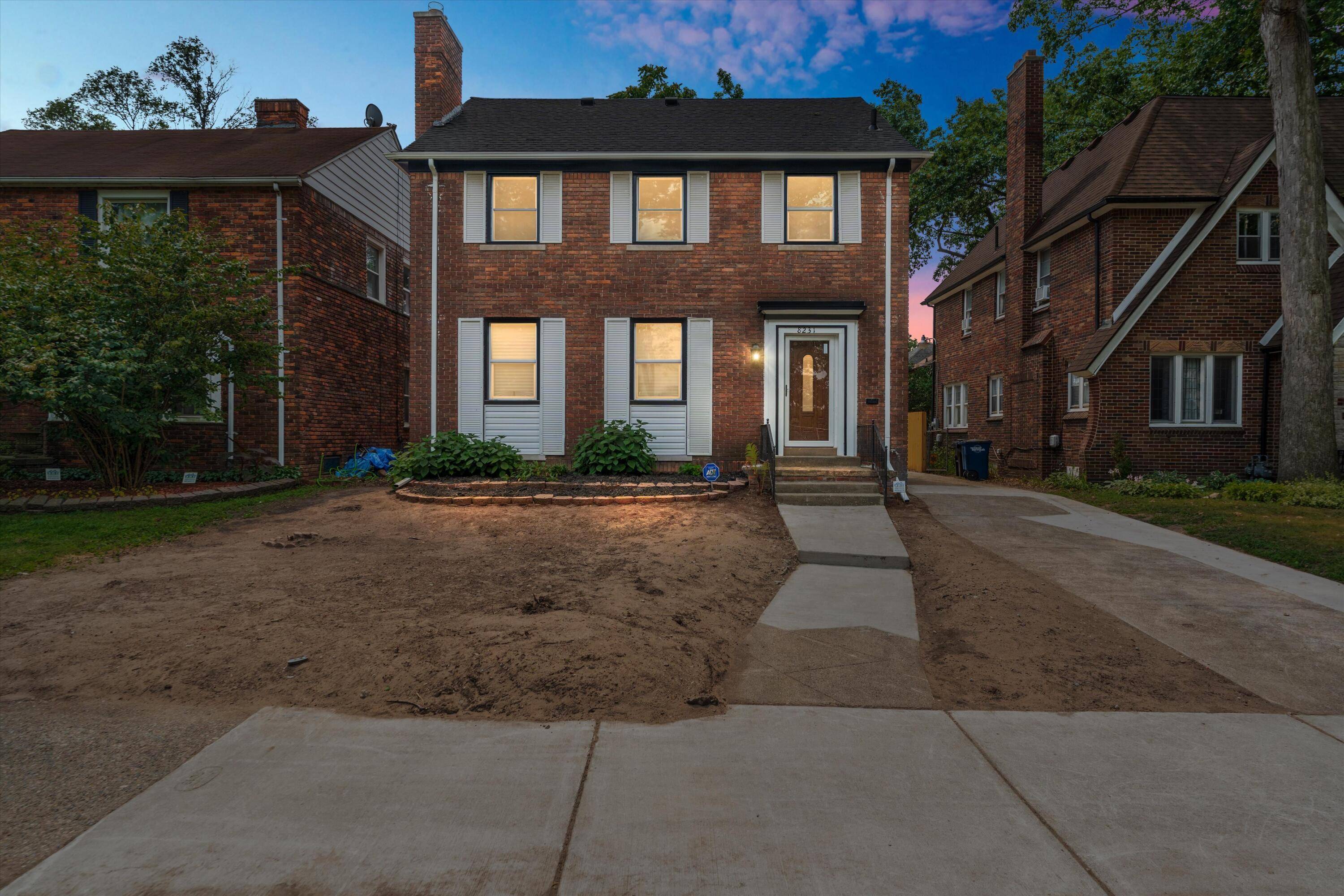 8231 Mary Grove DR, Detroit City, MI 48221