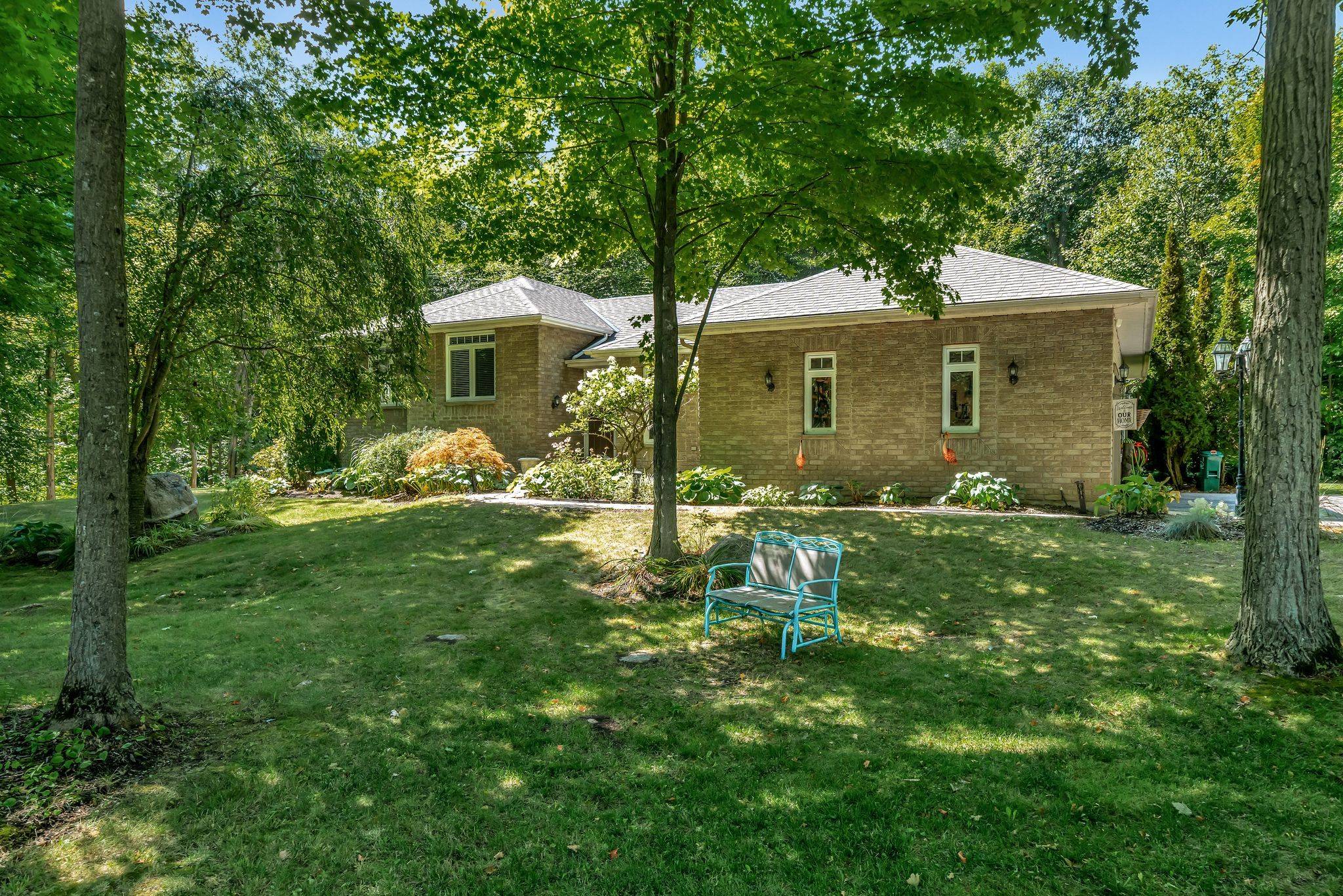291 Colonial DR, Quinte West, ON K8V 5P4