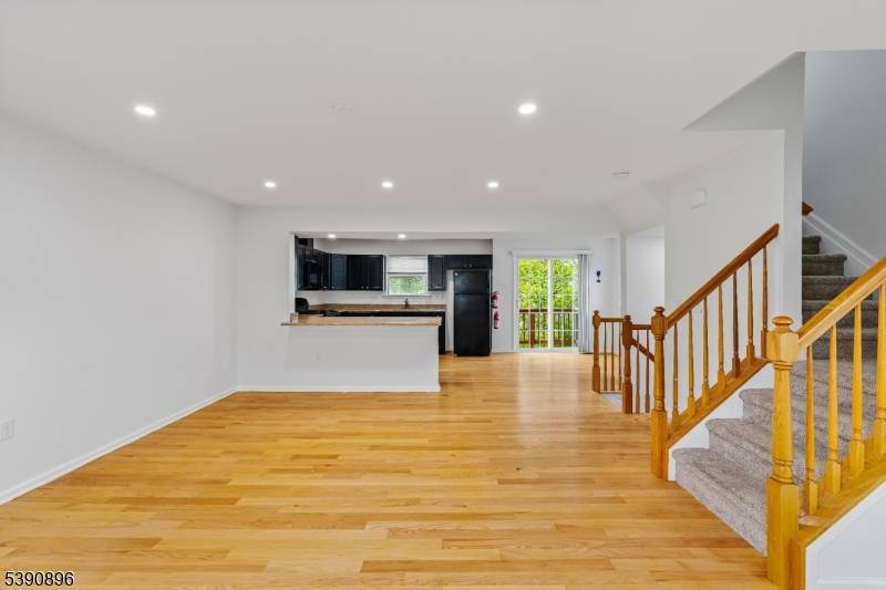 8 Alfred Ave, Franklin Twp., NJ 08873