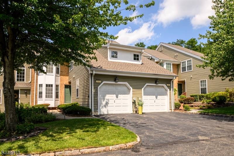 312 Araneo Dr, West Orange Twp., NJ 07052