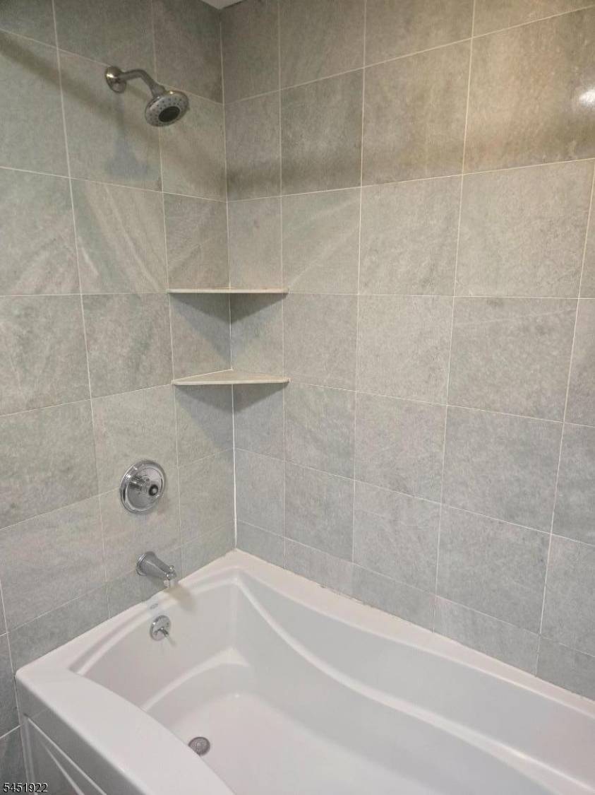 14 Larch St, Carteret Boro, NJ 07008