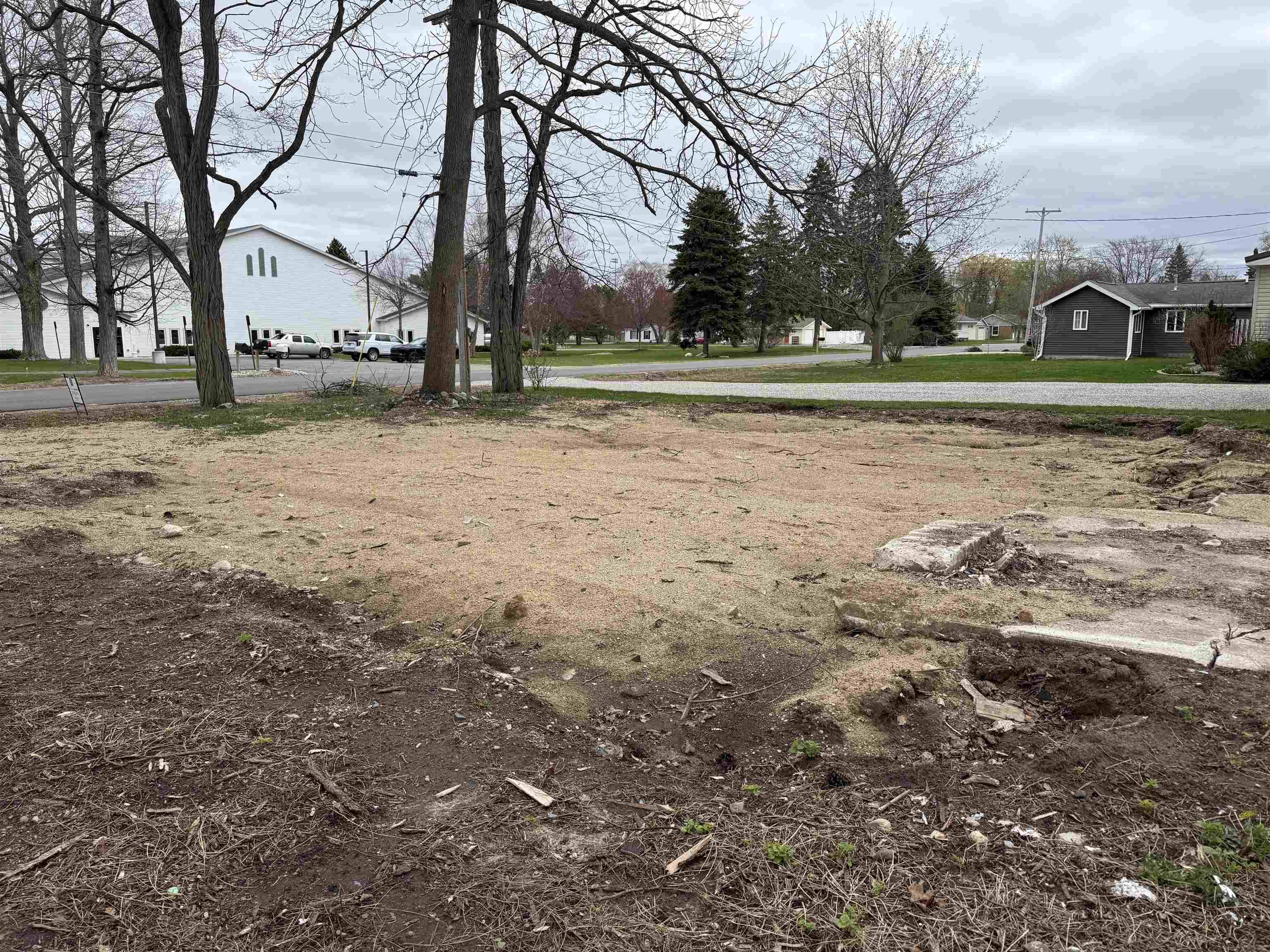 142 Charles ST, Elk Rapids Twp, MI 49629