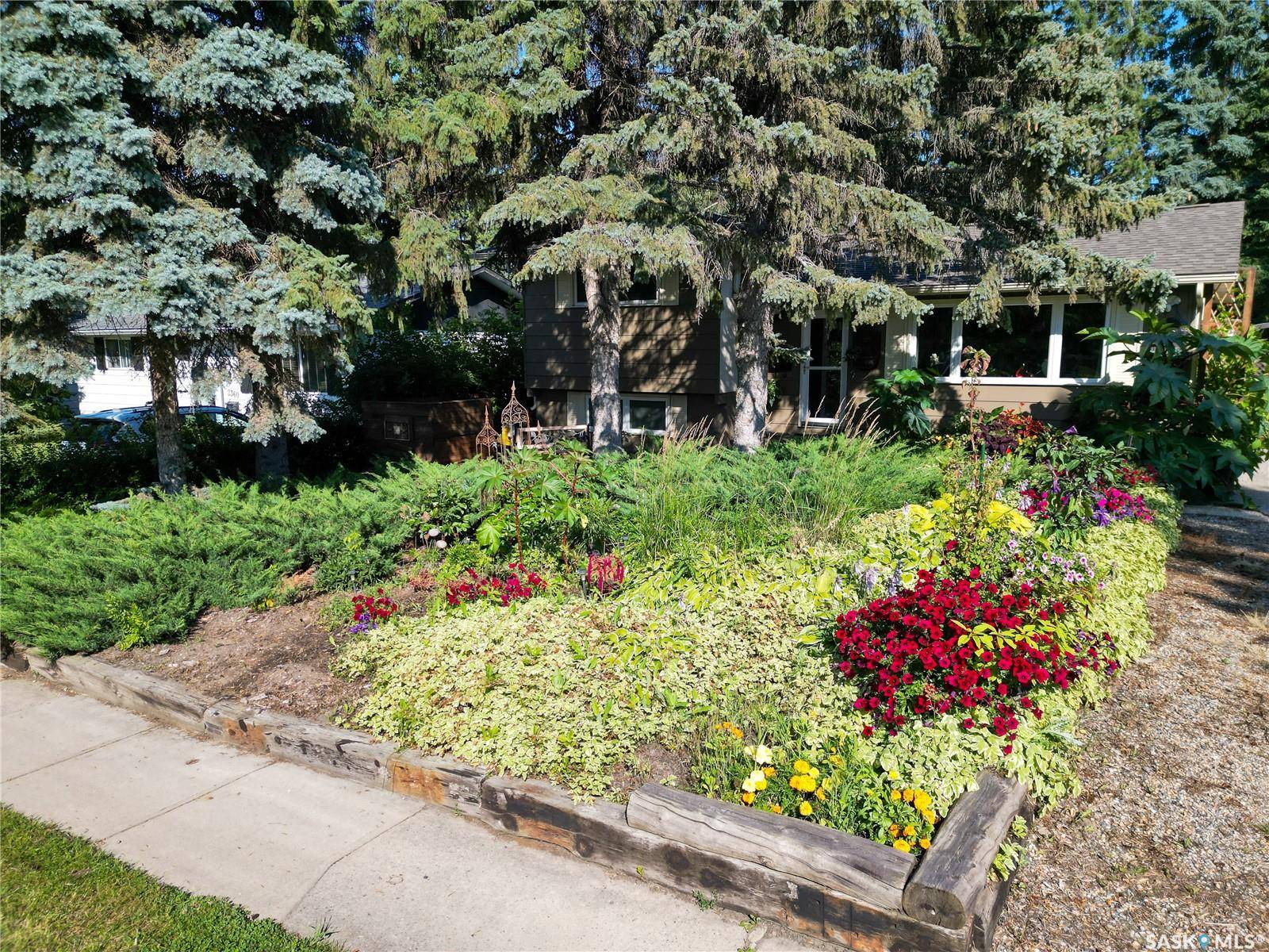 2384 15th AVENUE E, Prince Albert, SK S6V 6J1