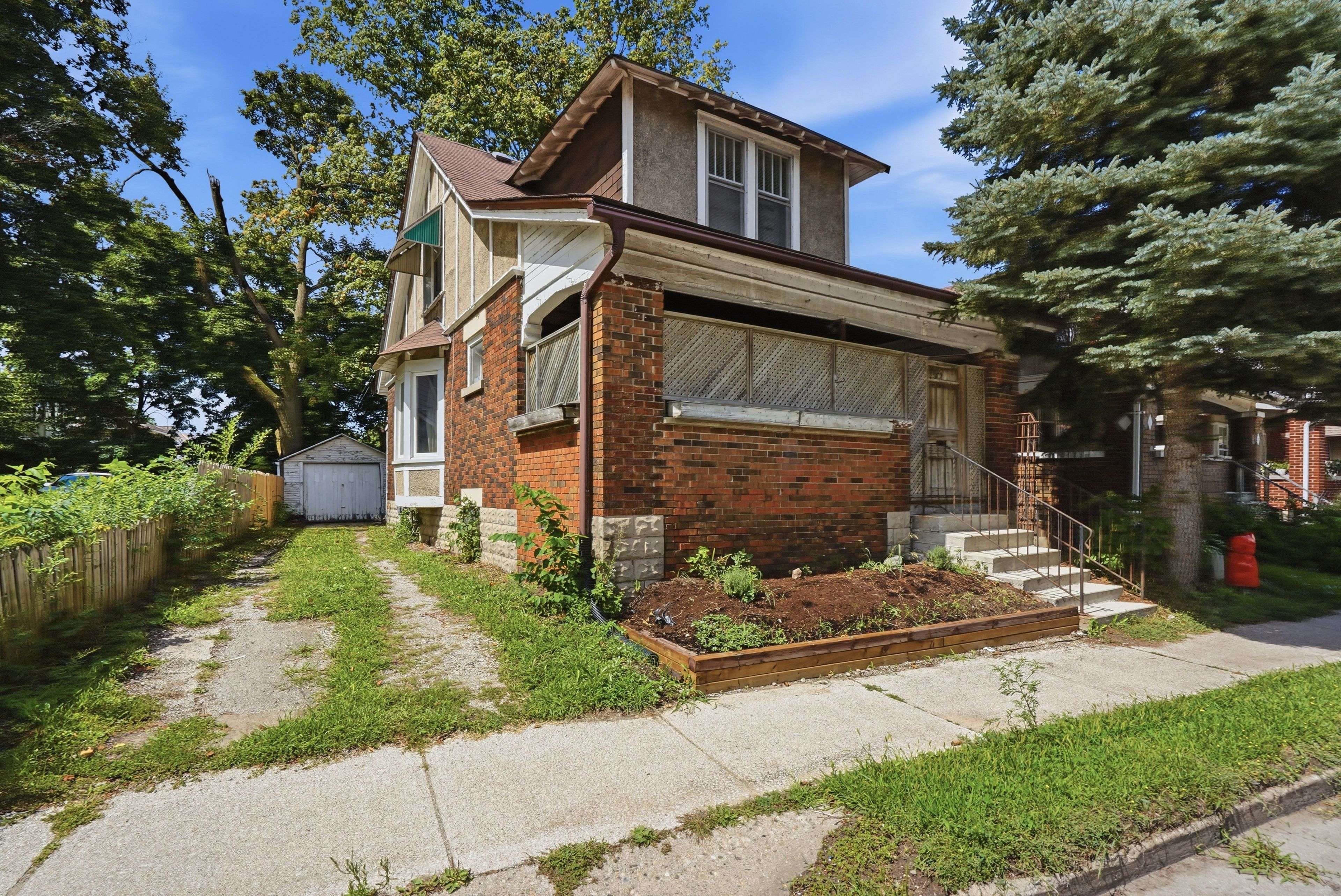 35 Wharncliffe RD S, London South, ON N6J 2J5
