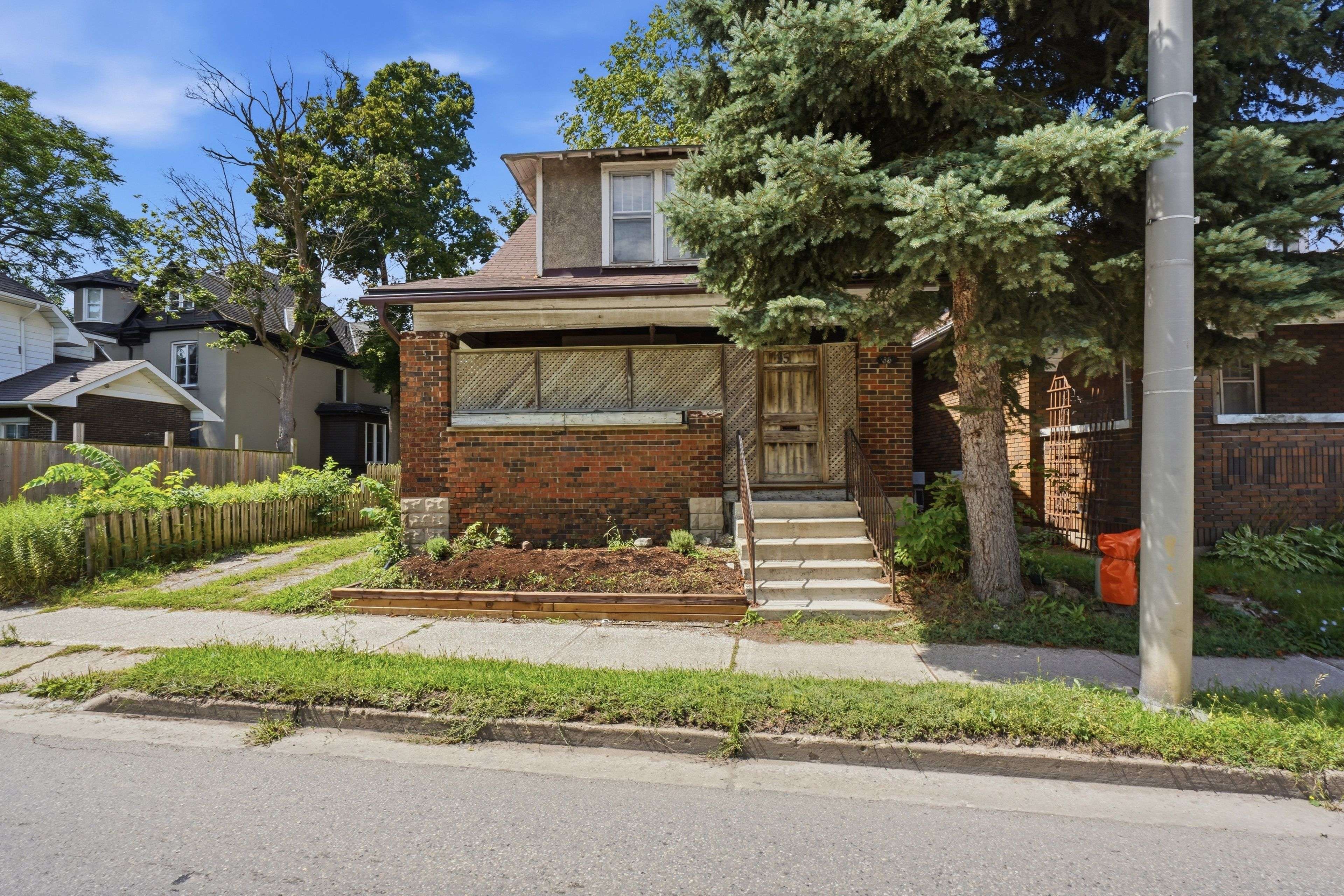35 Wharncliffe RD S, London South, ON N6J 2J5