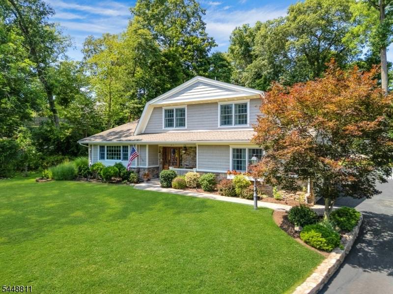 9 OLD SMALLEYTOWN ROAD, Warren Twp., NJ 07059