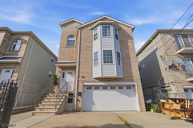 17 Stanton St, Newark City, NJ 07114